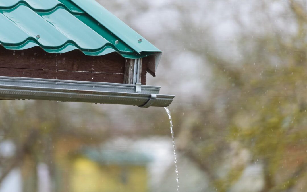 How To Choose The Best Rain Gutters For Heavy Rainfall?