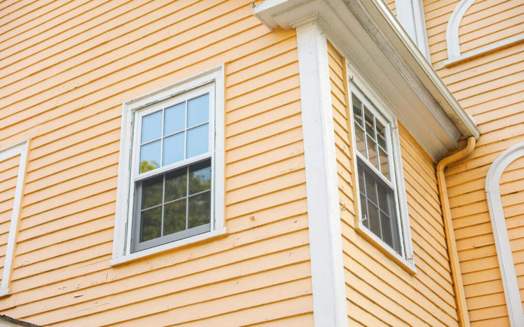 Vinyl Siding vs. Hardie Plank- Which Is Right for Your Home?